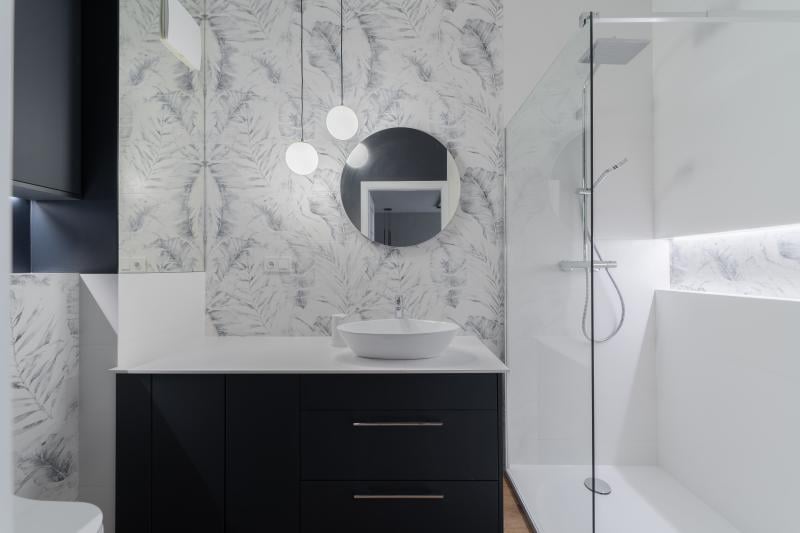 Les tendances carrelage salle de bain qui transformeront votre espace